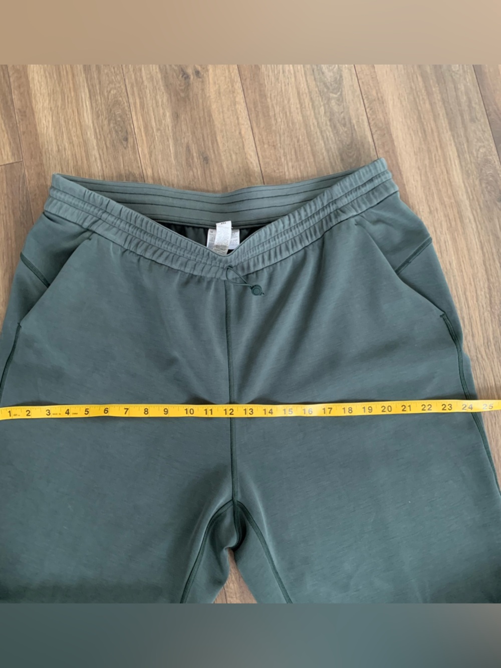 Lululemon soft stream women’s pants size 16 with 30” inseam in Olive green - Picture 3 of 8